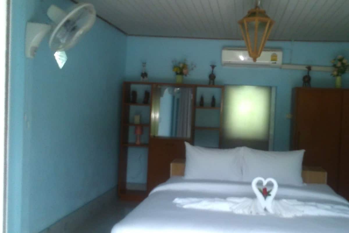 Garden Villa | Minibar, rollaway beds, free WiFi