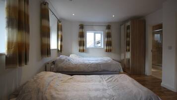 Quadruple Room, Ensuite