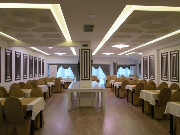 Breakfast, lunch, dinner served; Turkish cuisine - Hotel Kit Tur (Giresun)
