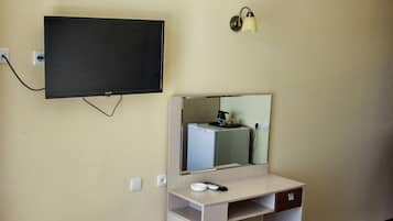 Quarto casal luxo | Escrivaninha, quartos à prova de som, Wi-Fi de cortesia