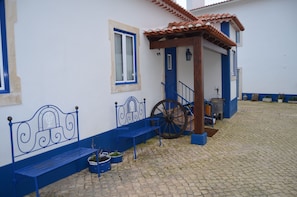 Family Quadruple Room, 2 Bedrooms | Terrace/patio - Quinta Manel da Gaita (Torres Novas)