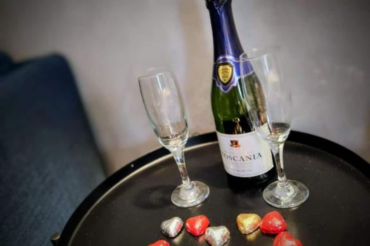 Rooftop Suite with Private Hot Tub | 1 bedroom, minibar, in-room safe, soundproofing