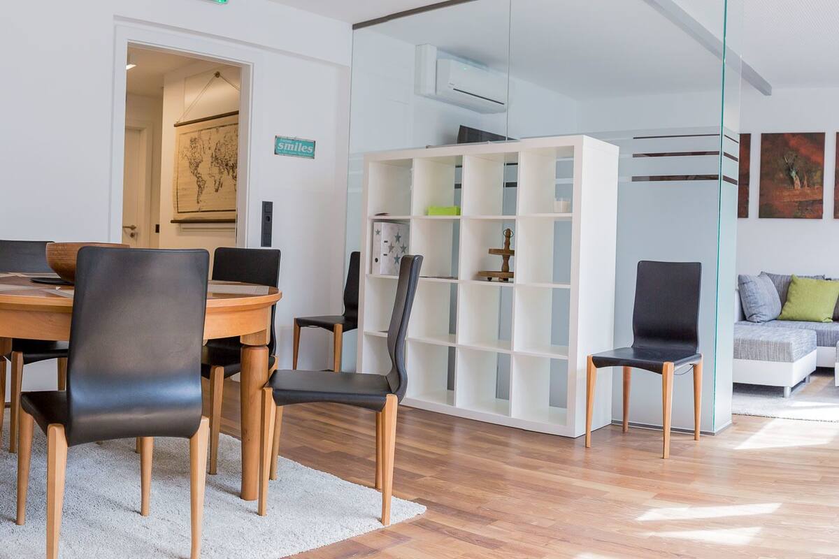 Apartment, 2 Schlafzimmer (Apt 2 1/2 Schlafzimmer incl.40EUR ) | Wohnzimmer | Flachbildfernseher