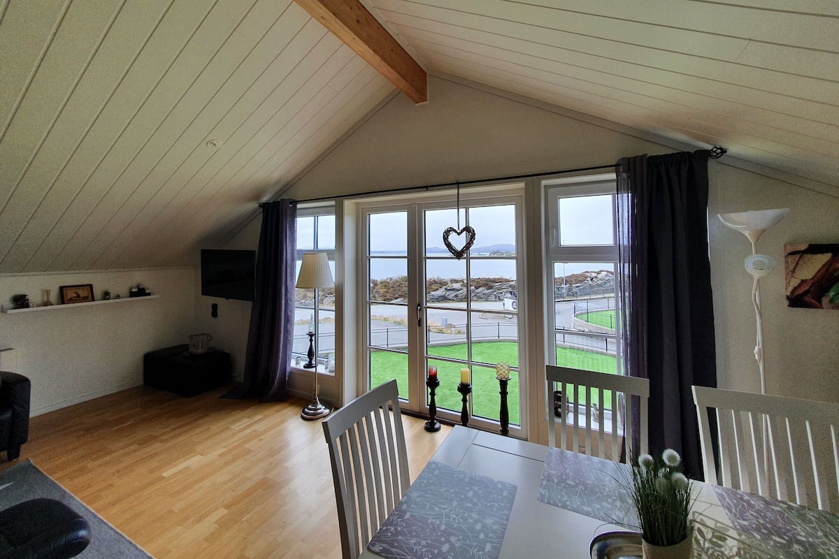 Apartment | 2 bedrooms, individually furnished, blackout drapes, iron/ironing board