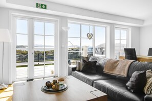 2 bedrooms, individually furnished, blackout curtains - Lauvøy Feriesenter (Askøy)