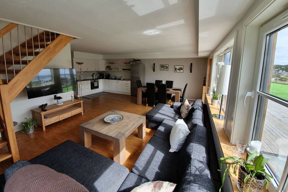 Apartamento clásico | 2 dormitorios, cortinas opacas, tabla de planchar con plancha