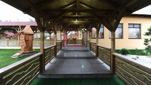 Property grounds - Hotel Mondial (Baia)
