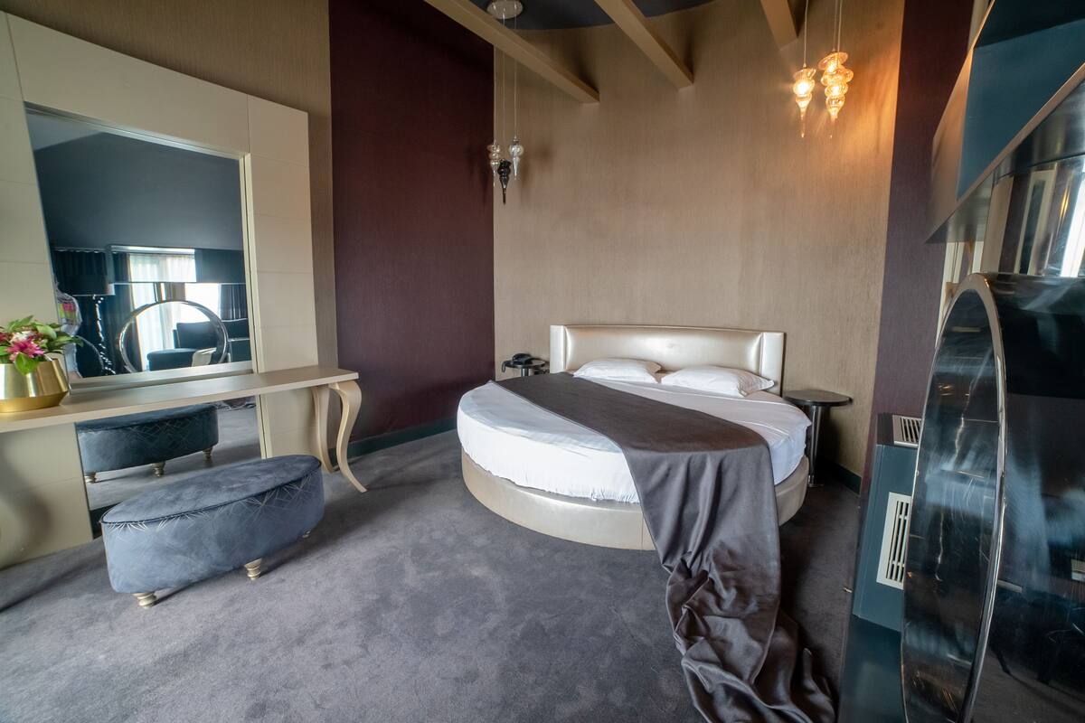 Ropa de cama de alta calidad y minibar