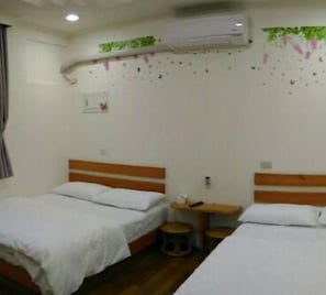 Economy Quadruple Room, 2 Bedrooms | Desk, blackout drapes, soundproofing - Blockhead Bed and Breakfast (Taitung)