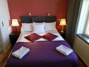 Free WiFi, bed sheets
