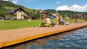 Playa privada, arena negra