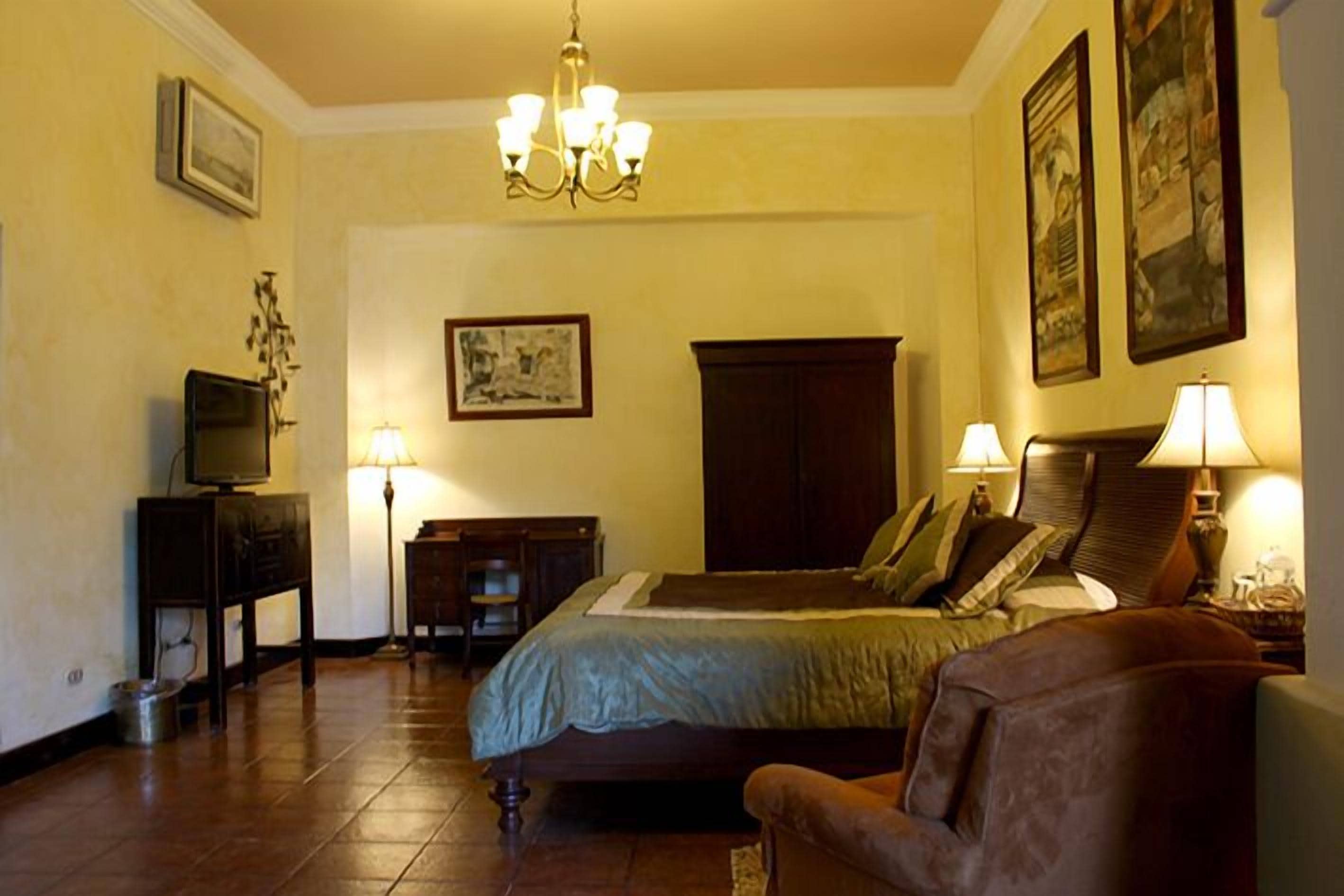 in-room safe, desk, free wifi, bed sheets