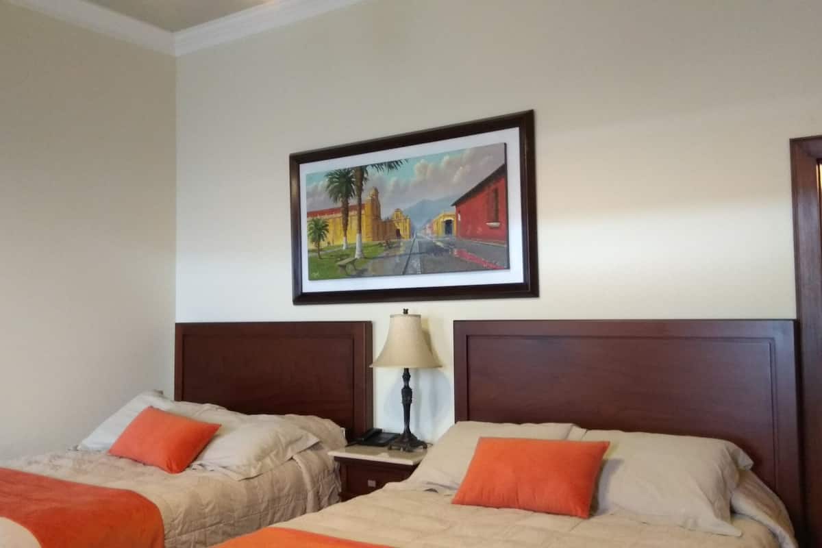 deluxe room | in-room safe, desk, free wifi, bed sheets