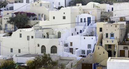 Black Rock Traditional Rooms