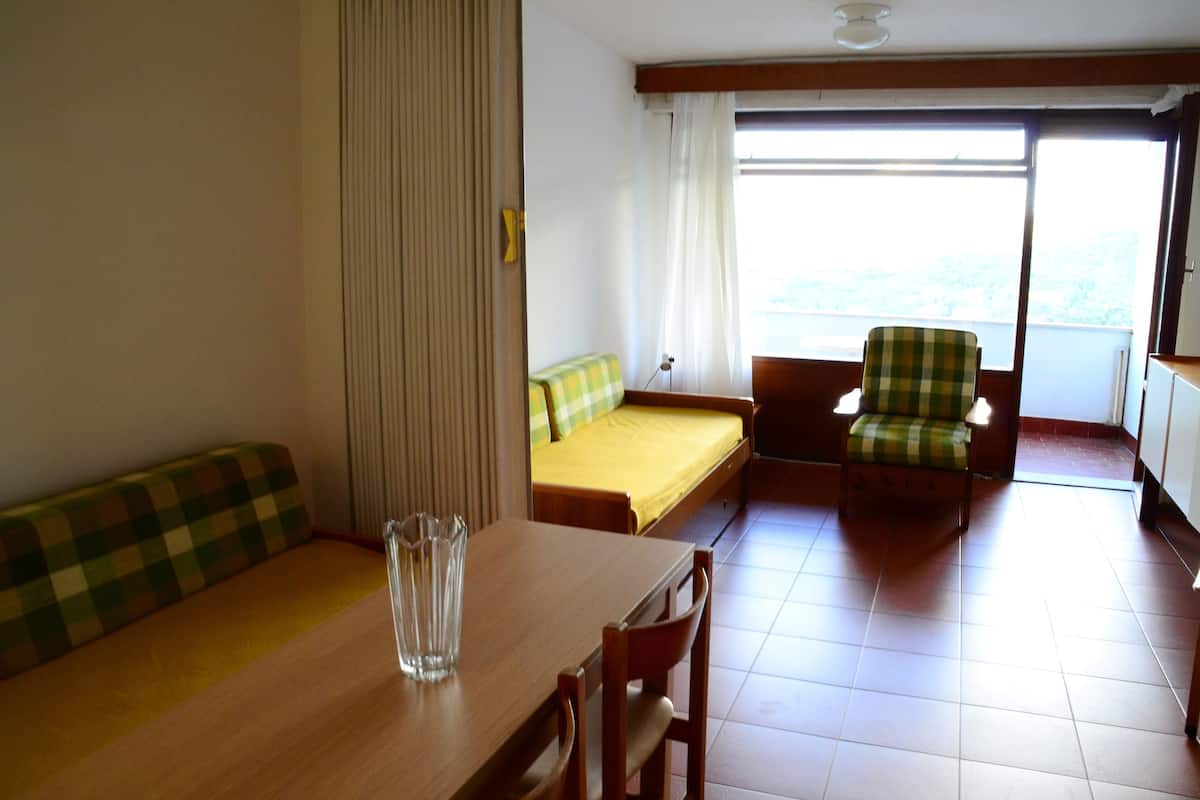 Apartment, 2 Bedrooms | Cribs (free)