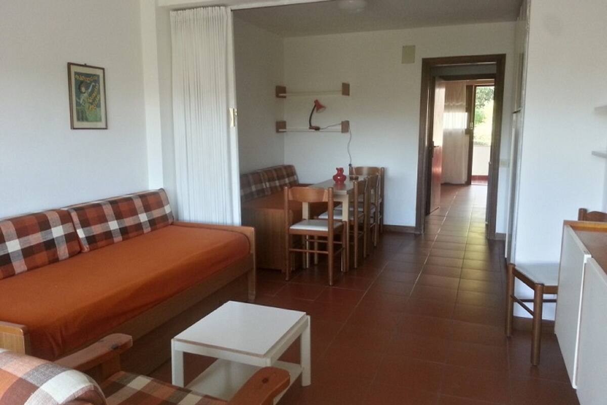 Studio (up to 6) | Living area | TV