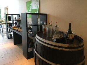Buffet breakfast for a fee on weekends - Hotel Römerbad (Bad Salzuflen)