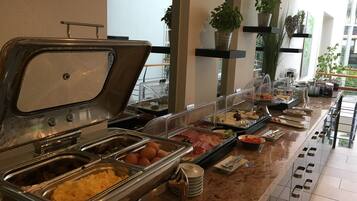Buffet breakfast on weekends (EUR 14 per person)