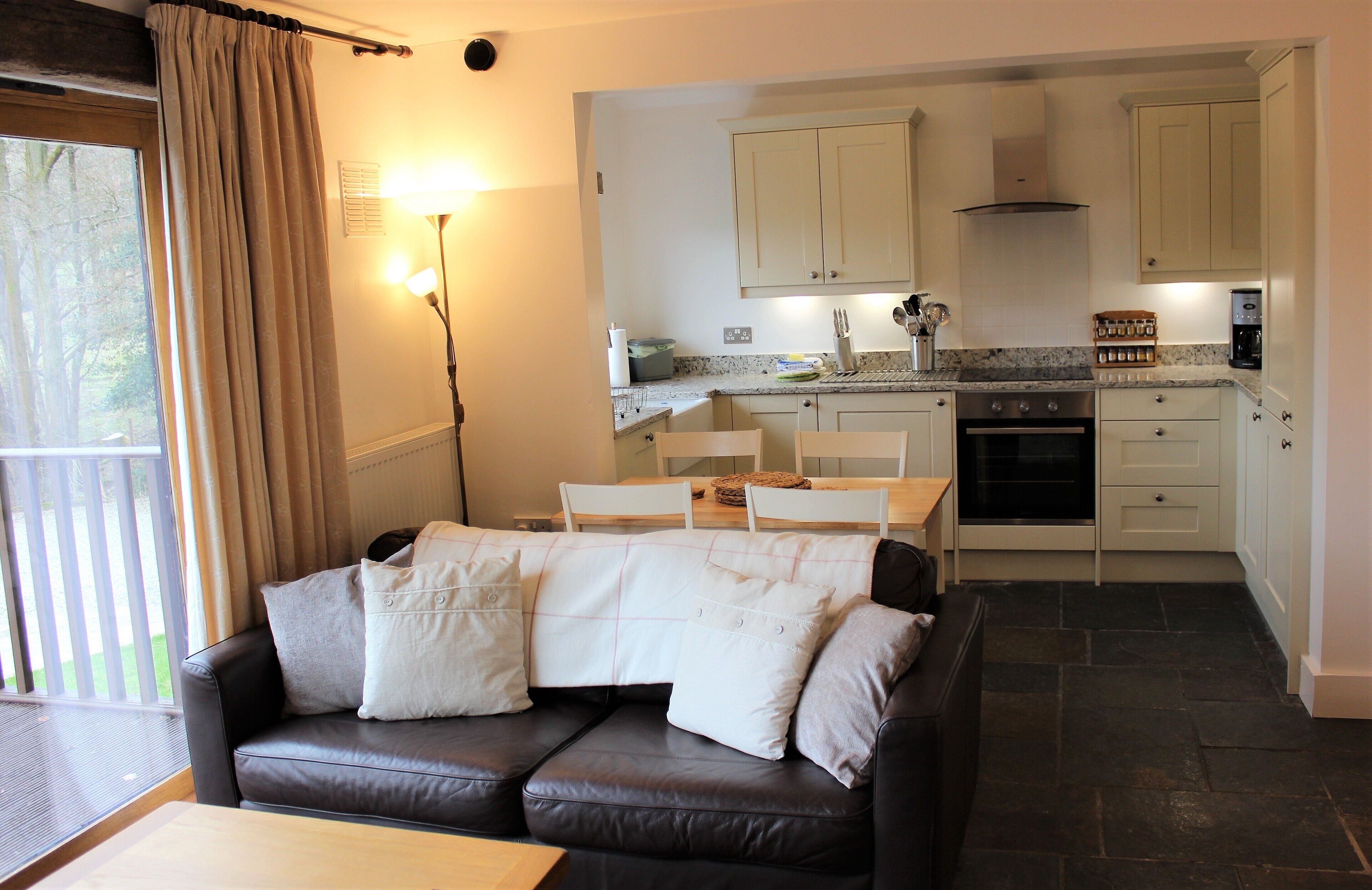 Luxury Cottage, Private Bathroom, Mountain View (Swallows Cottage) | Lounge