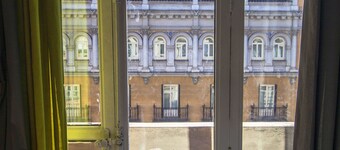 Gran Via Suites The Palmer House