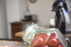 Petit déjeuner continental (4.95 EUR par personne)