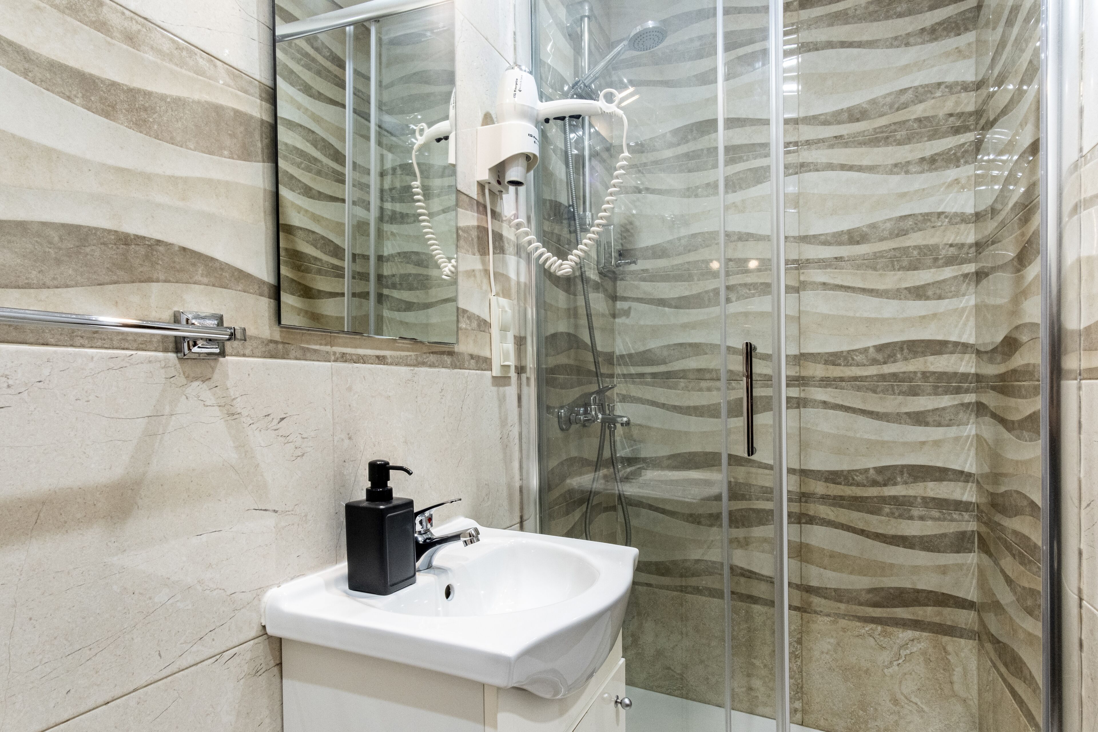 Photo - Hostal Rincón de Sol - Centro Madrid - Self Checkin