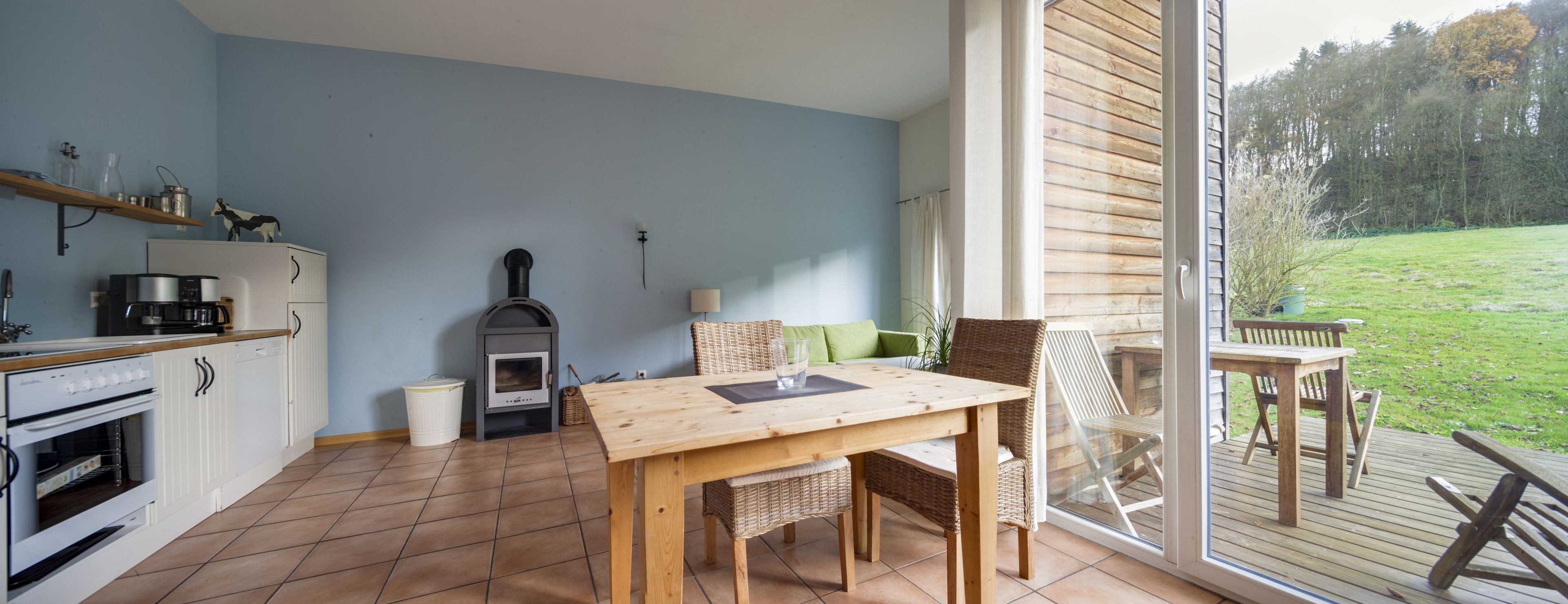 Luxury House, 1 Bedroom, Garden View | Living area | Flat-screen TV, fireplace