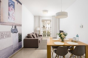 Deluxe-Apartment, 1 Schlafzimmer | Wohnbereich