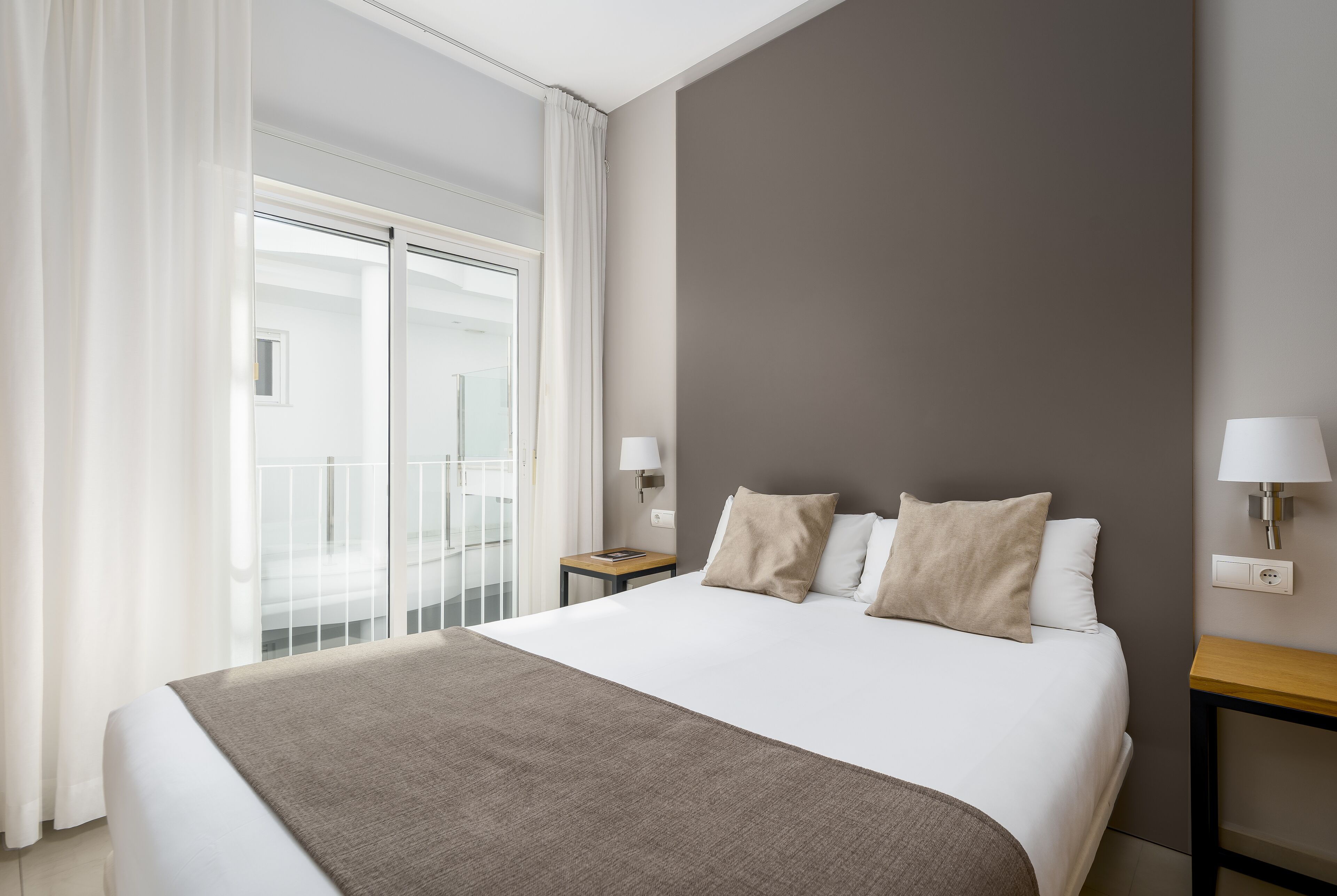 Literie de qualité supérieure, coffres-forts dans les chambres