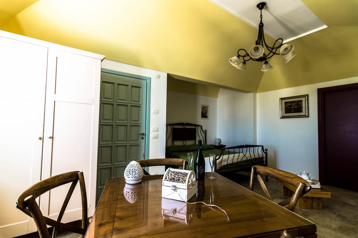 Comfort Double Room, 1 Double Bed, Jetted Tub | Premium bedding, individually decorated, individually furnished, desk
