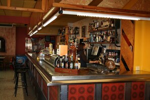 2 bars/lounges - Hotel Casa Custodio (Isabena)
