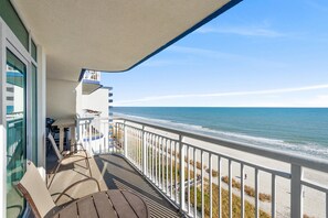 Deluxe Condo, 4 Bedrooms, Balcony, Oceanfront (807) | Balcony