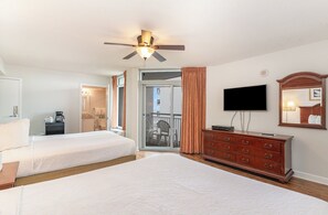 Classic Condo, 4 Bedrooms, Oceanfront (507)