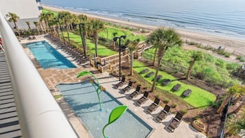 Classic Condo, 4 Bedrooms, Oceanfront (407) | Utsikt fra balkong