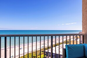 Deluxe Condo, 1 Bedroom, Ocean View, Oceanfront (1005) | Sacada