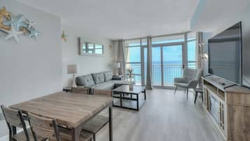 Deluxe Condo, 1 Bedroom, Balcony, Oceanfront (1432) | Living area | TV