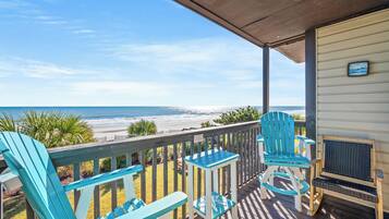 Condo, 2 Bedrooms, Oceanfront, Balcony (D2) | Balcony