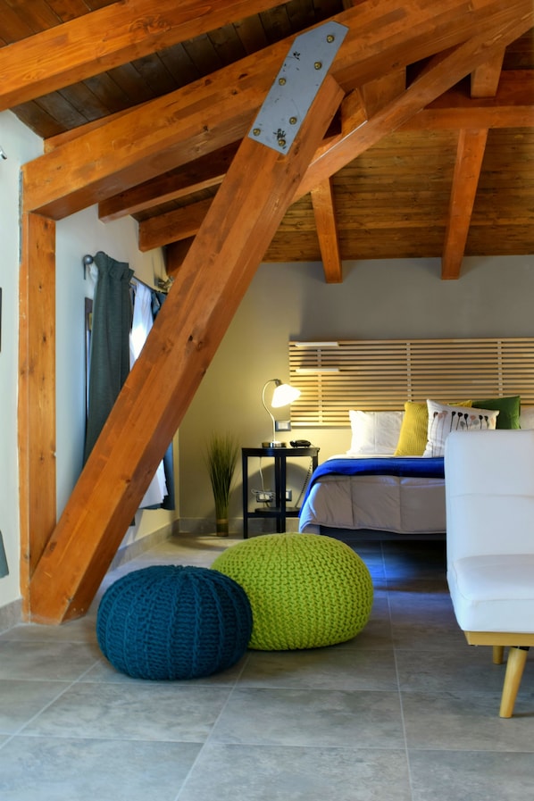 Junior Suite, 1 Bedroom, Mountain View | Living area