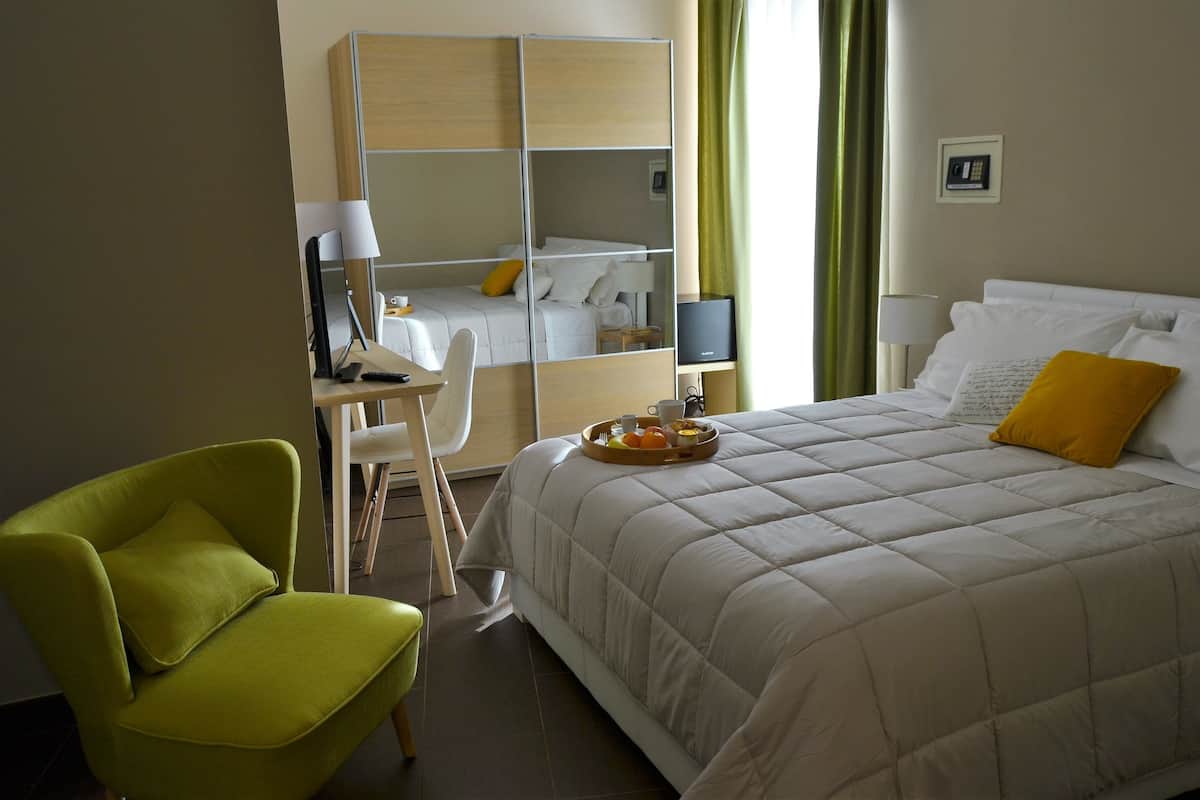 Panoramic Double Room, Terrace, Mountain View (202 Wood) | Gebar bulu kapas, bar mini, peti besi dalam bilik, meja