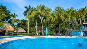 4 outdoor pools, open 8:00 AM to 10:00 PM, sun loungers