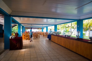 Breakfast area - Costa Rica Surf Camp by SUPERbrand (Jaco)