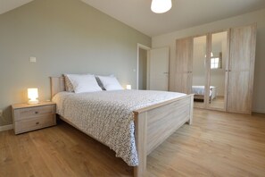 4 bedrooms, WiFi - Sint-Amands Country Escape (Sint Amands)