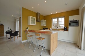 Fridge, microwave, dishwasher, freezer - Sint-Amands Country Escape (Sint Amands)