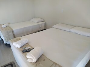 Frigobar, Wi-Fi de cortesia, roupa de cama