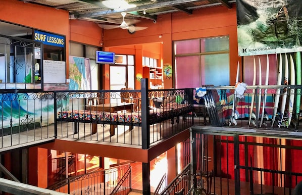 Check-in/check-out kiosk