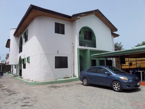 Front of property - Jade Guest House (Lekki)