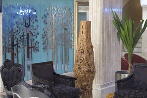 Sala de estar en el lobby