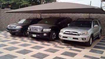 Aparcamiento sin asistencia gratuito