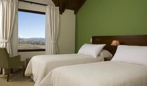 In-room safe, free cots/infant beds, free WiFi - Hosteria Roble Sur (El Calafate)
