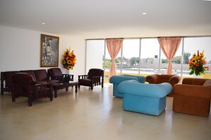 ロビー応接スペース